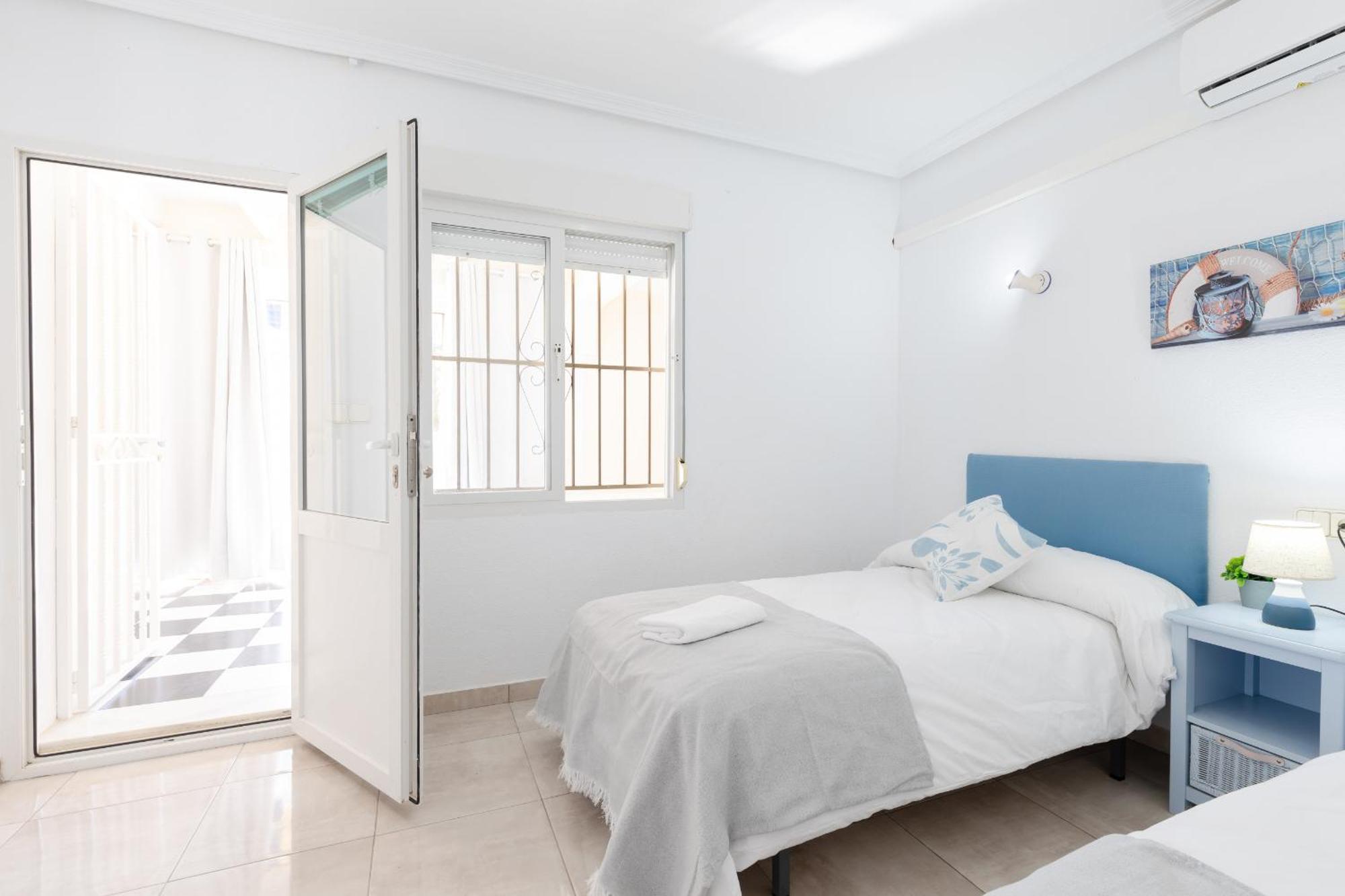 Fidalsa Grand Mediterranean Beachfront Villa Playa Flamenca Exterior foto